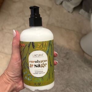 Lacura Eucalyptus & Sage Scented Hand Lotion - Green